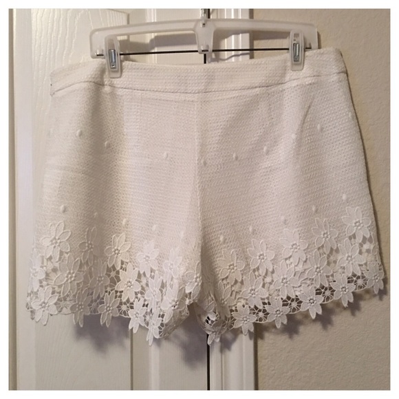 NWOT Ann Taylor White Lace Trim Shorts - Picture 4 of 11